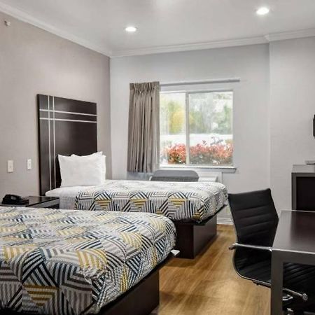Motel 6 Humble, Tx - Houston International Airport Bagian luar foto