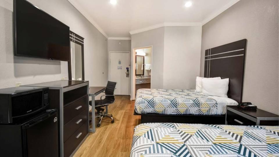 Motel 6 Humble, Tx - Houston International Airport Bagian luar foto