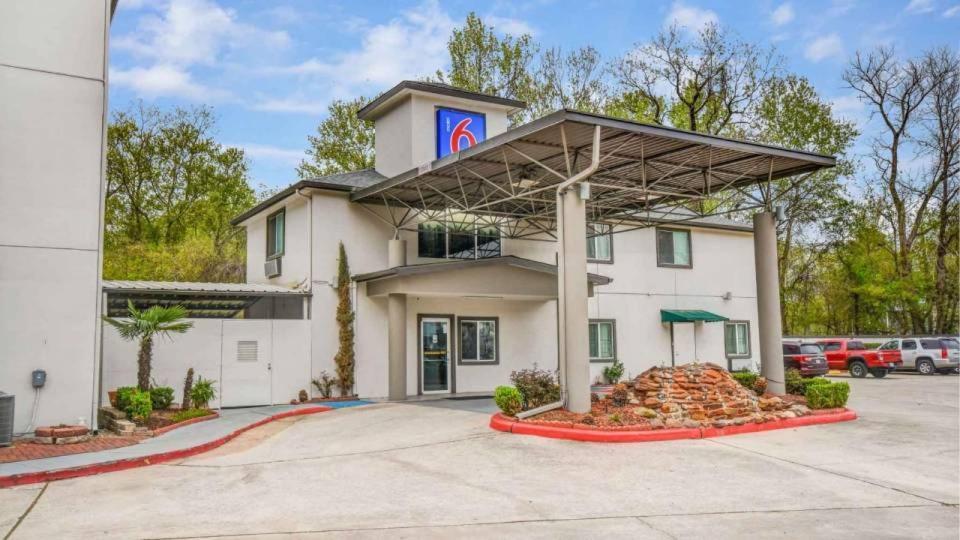 Motel 6 Humble, Tx - Houston International Airport Bagian luar foto