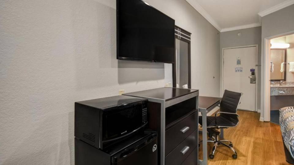 Motel 6 Humble, Tx - Houston International Airport Bagian luar foto