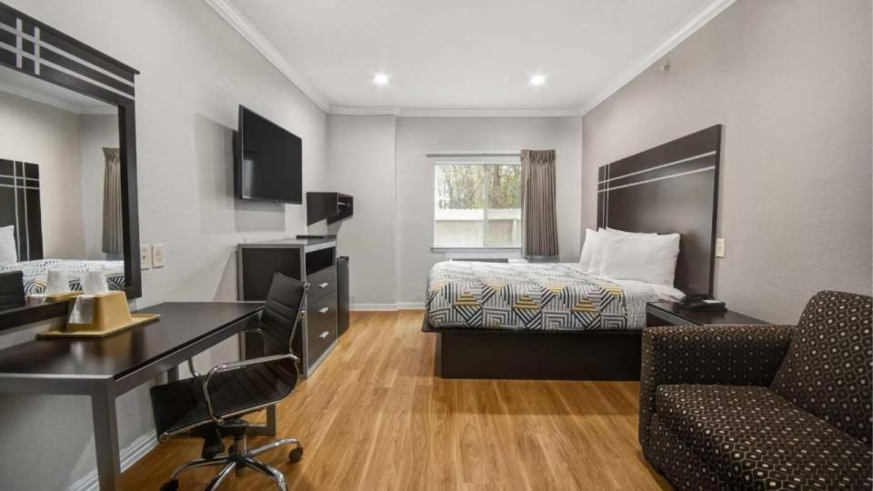 Motel 6 Humble, Tx - Houston International Airport Bagian luar foto